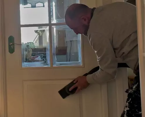 Peter sanding